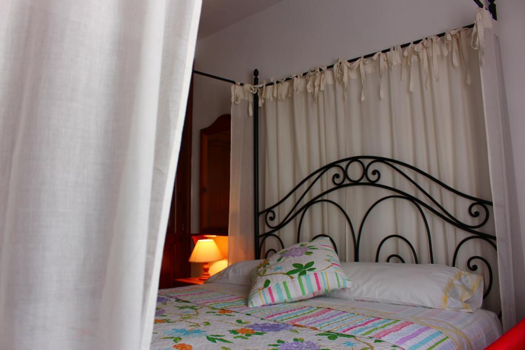 Apartamentos Gabriel Sans Fornells  Extérieur photo