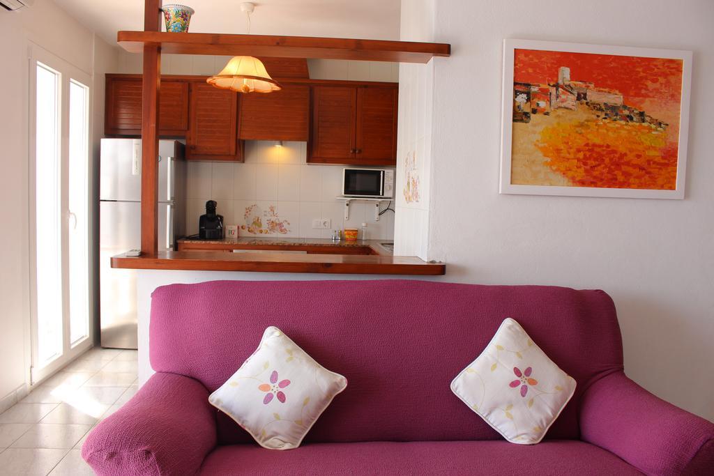 Apartamentos Gabriel Sans Fornells  Extérieur photo